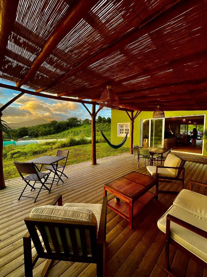 Chambre Et Sdb Privative Ylang Ylang Vue Mont Pelee Dans Maison Partagee Le Morne-Rouge Екстериор снимка